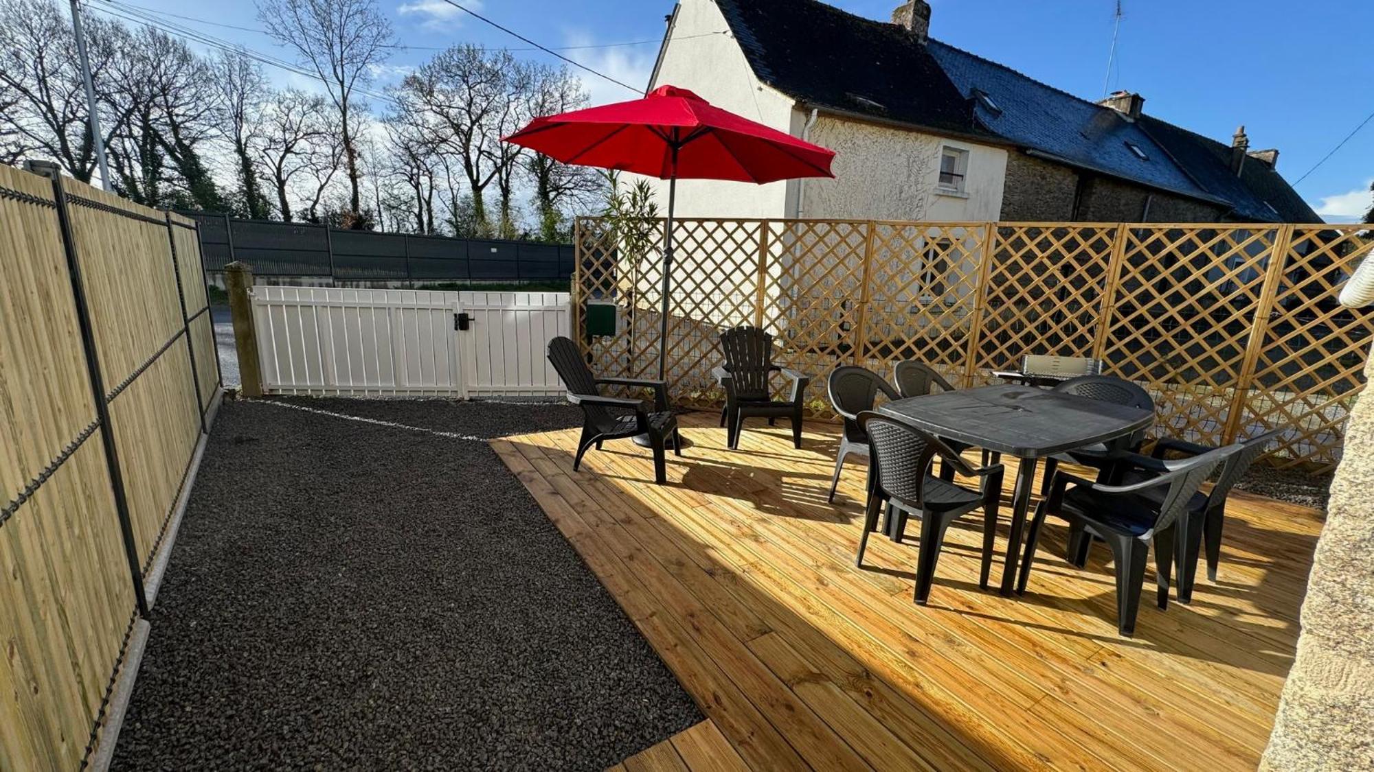 Petite Maison En Pierre Au Pied De La Voie Verte Ploërmel Exteriér fotografie
